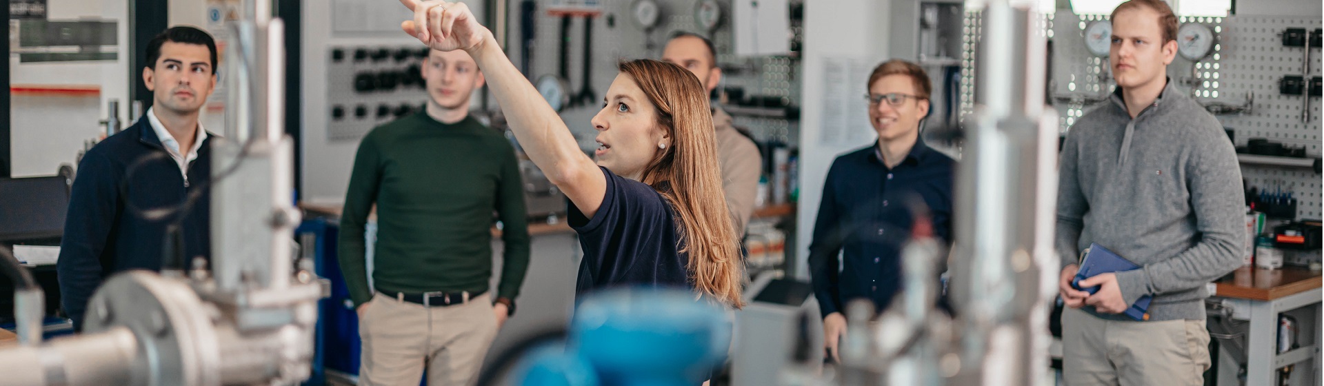 Header_staff_training