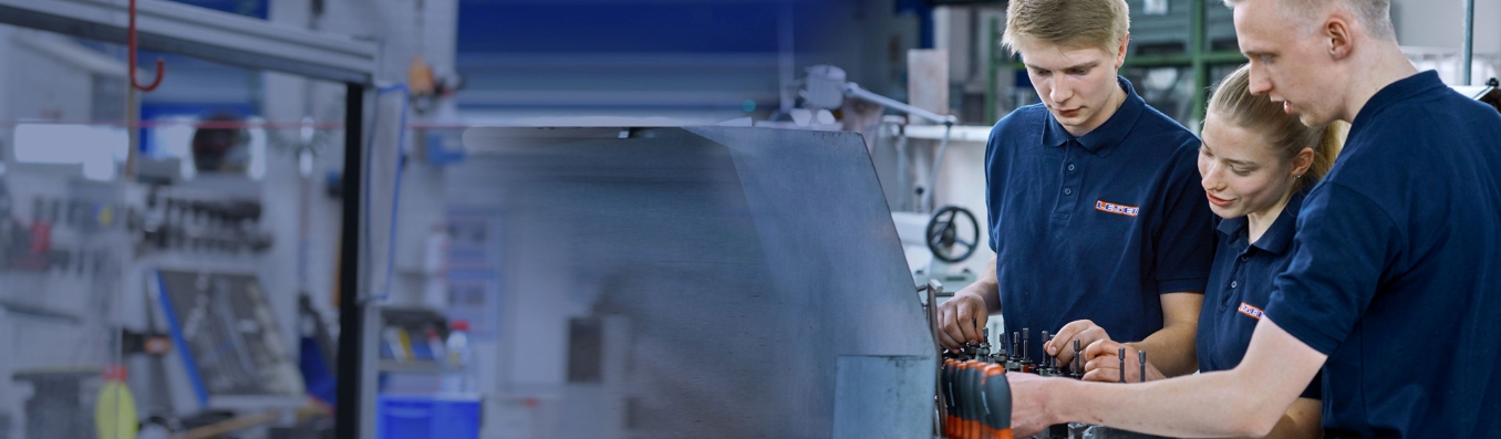 LESER Ausbildung Karriere