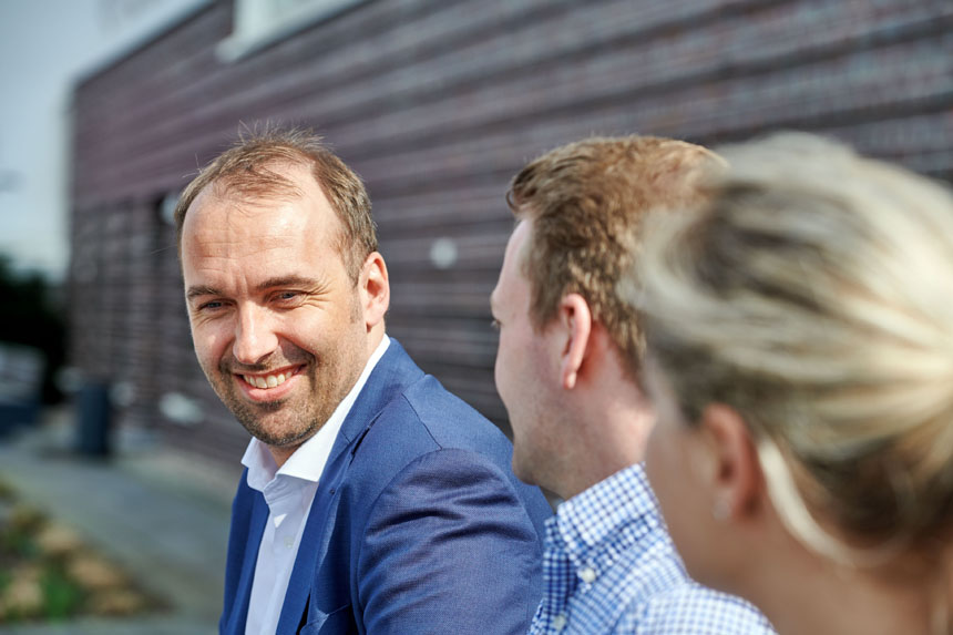 在LESER Teaser工作