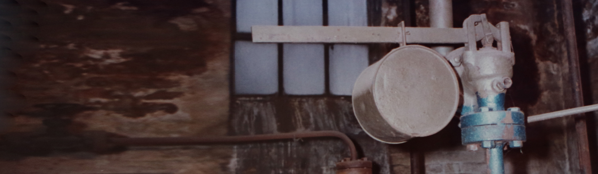 Safety Valves with Lever and Weight